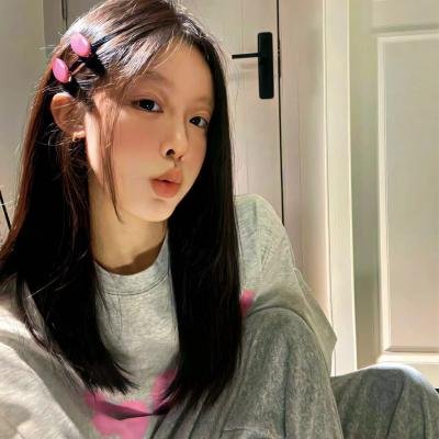 看她轻轻的飞起